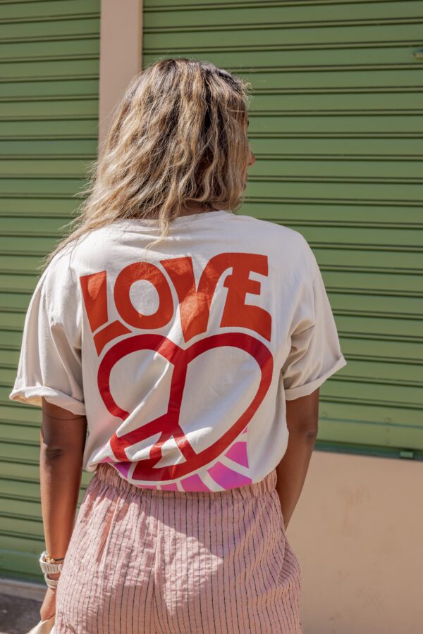 T.shirt love is air