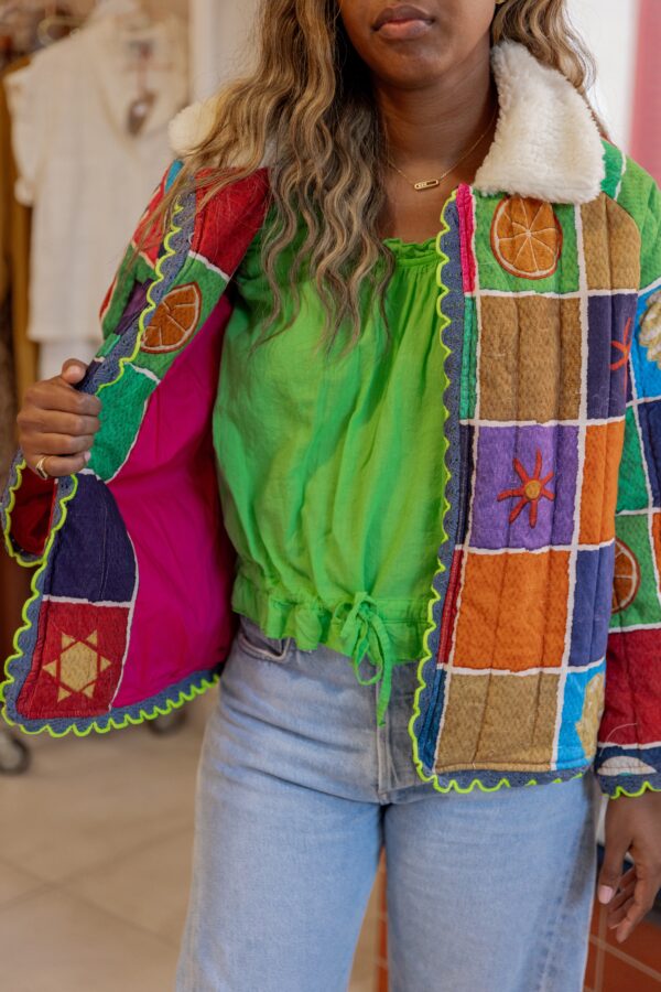 Veste fourrure coloré – Image 2